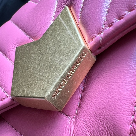 NWT VINCE CAMUTO
Pink Leather Theon Quilted Flap 2 in 1 Crossbody & Shoulder Bag - Picture 4 of 13